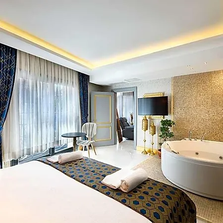 מלון Five Diamonds 5*